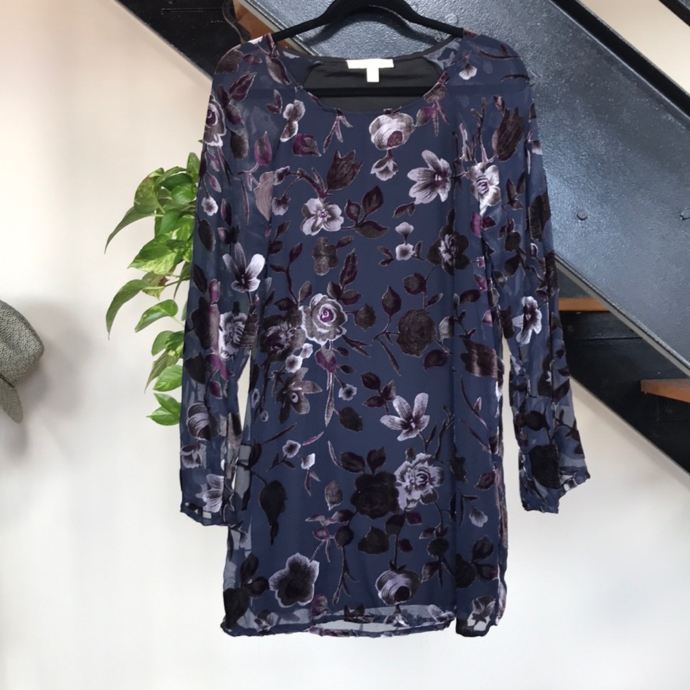 Navy velvet detail dress